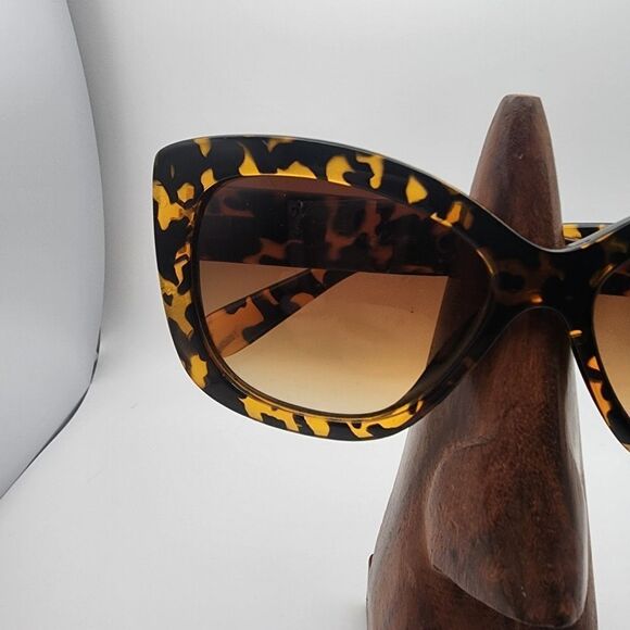 Tahari Tortoiseshell Sunglasses main image 9